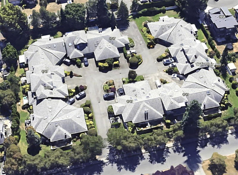 1717 Blair Ave #15, Saanich, British Columbia