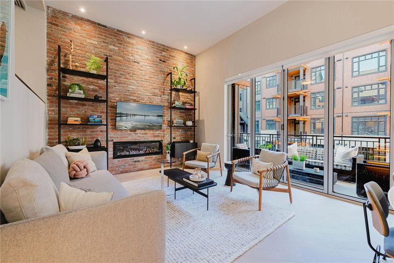 427 Lampson St #207, Esquimalt, British Columbia