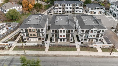 #2201 – 4201 Tyndall Ave, Saanich
