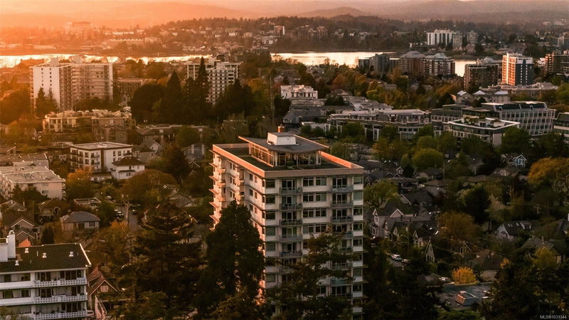 250 Douglas St #902, Victoria, British Columbia