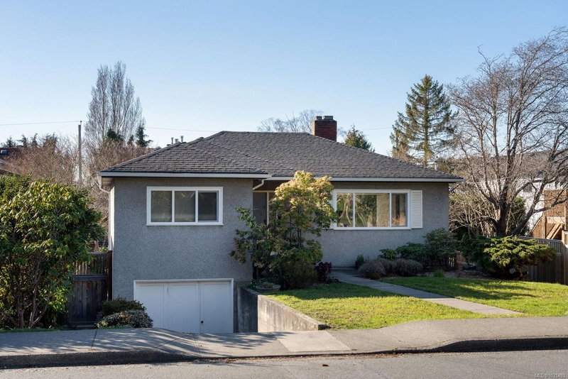 354 Foul Bay Rd, Victoria, British Columbia