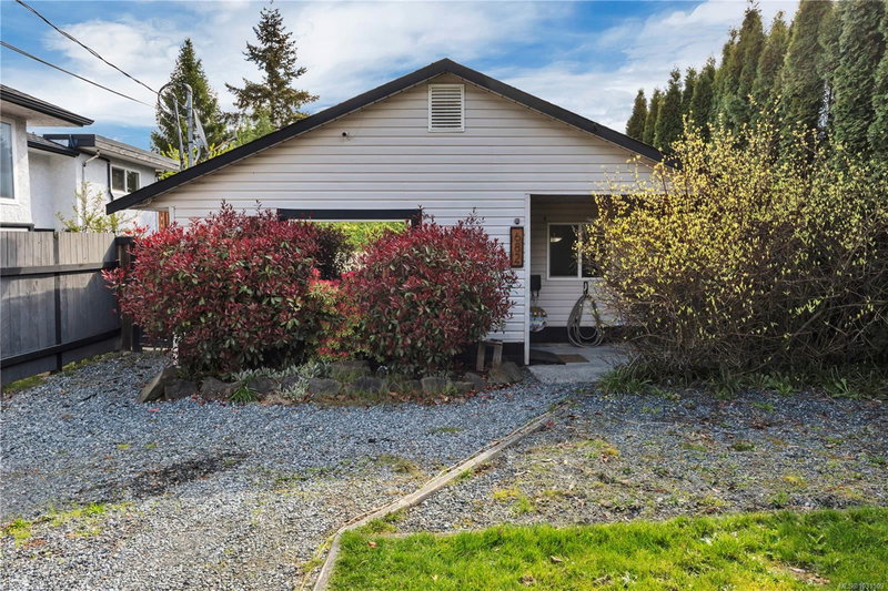 682 Bruce Ave, Nanaimo, British Columbia