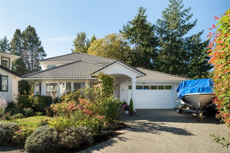 1395 Epsom Close, Saanich, British Columbia