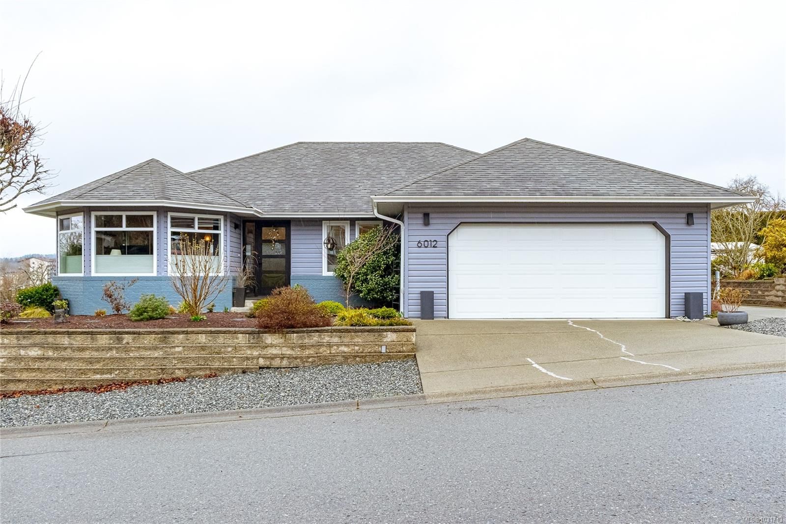 {"zip":"V9L 5G8","area":"North Cowichan, Municipality of","city":"Duncan","state":"BC","country":null,"district":null,"addressKey":"6012columbineroadduncan","streetName":"Columbine","unitNumber":null,"neighborhood":"Du East Duncan","streetNumber":"6012","streetSuffix":"Rd","communityCode":null,"streetDirection":null,"majorIntersection":null,"streetDirectionPrefix":null}