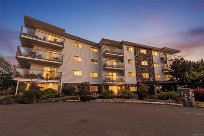 848 Esquimalt Rd #207, Esquimalt
