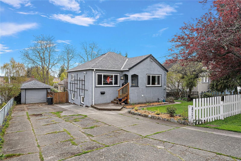 877 Wollaston St, Esquimalt, British Columbia