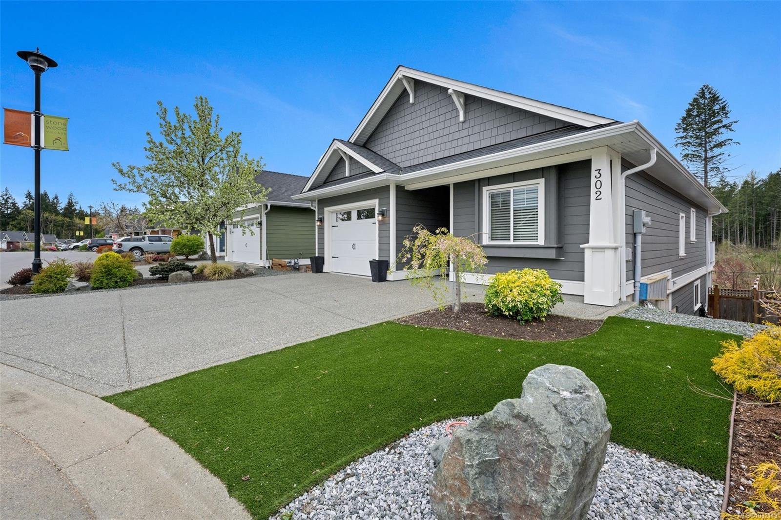{"zip":"V9L 0G6","area":"North Cowichan, Municipality of","city":"Duncan","state":"BC","country":null,"district":null,"addressKey":"302edgewoodcrescentduncan","streetName":"Edgewood","unitNumber":null,"neighborhood":"Stonewood Village","streetNumber":"302","streetSuffix":"Cres","communityCode":null,"streetDirection":null,"majorIntersection":null,"streetDirectionPrefix":null}