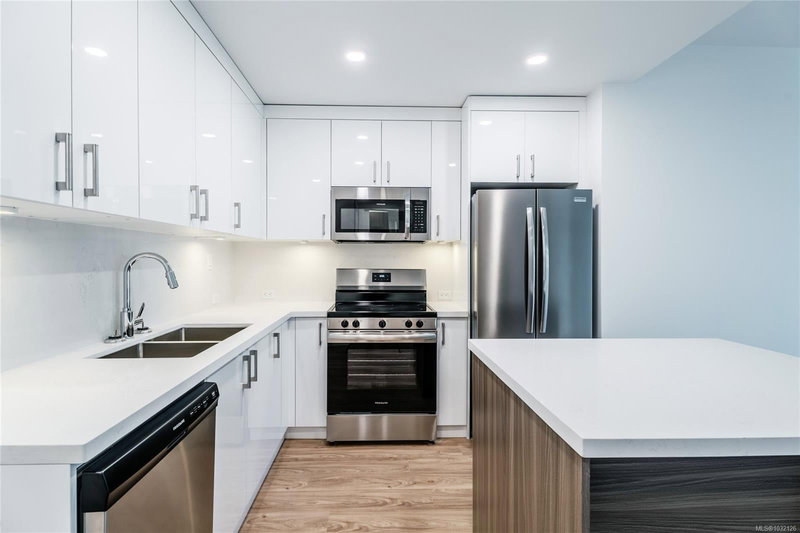 6320 Sentinal Dr #407, Nanaimo, British Columbia