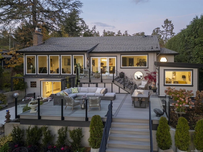 41 Tovey Cres, View Royal, British Columbia