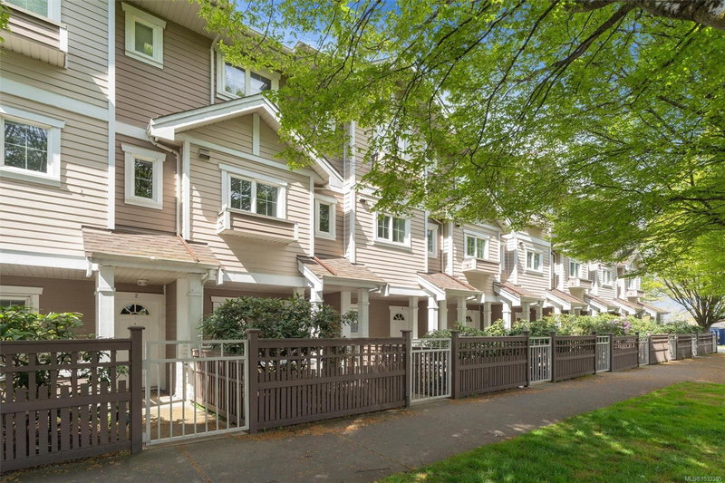 1870 Cook St #3, Victoria, British Columbia