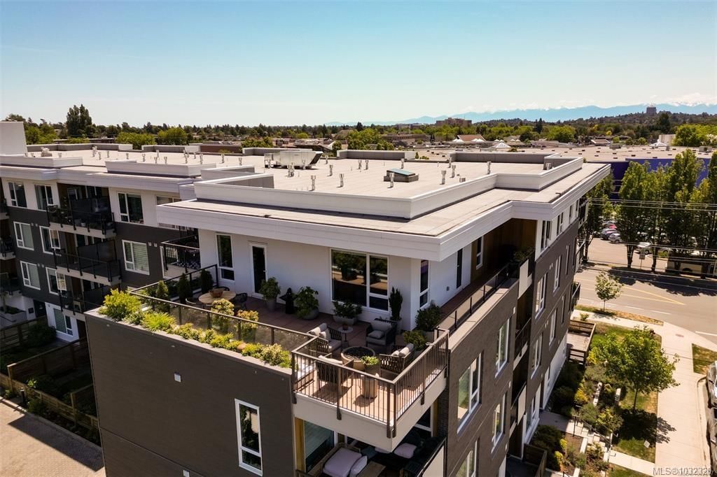 {"zip":"V8T 3V4","area":"Capital Regional District","city":"Saanich","state":"BC","country":null,"district":null,"addressKey":"4091588northdairyroadsaanich","streetName":"North Dairy","unitNumber":"409","neighborhood":"Fifteen88","streetNumber":"1588","streetSuffix":"Rd","communityCode":null,"streetDirection":null,"majorIntersection":null,"streetDirectionPrefix":null}