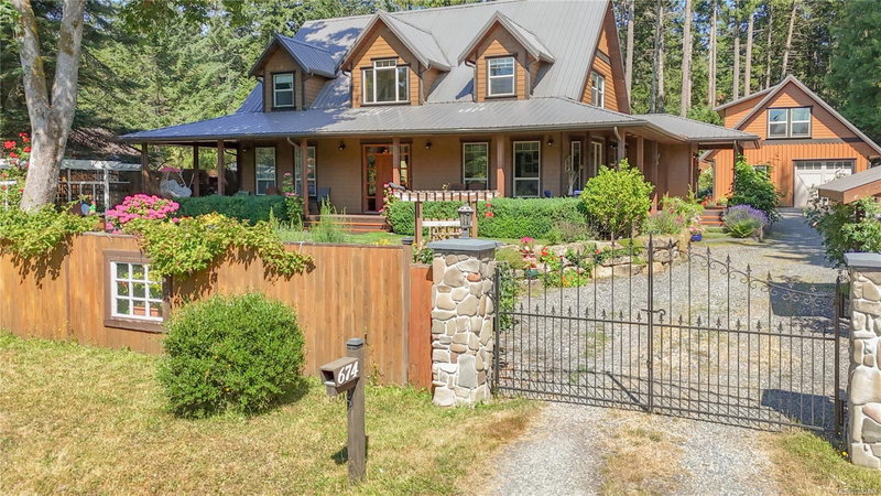 674 Gallagher Way, Gabriola Island, British Columbia
