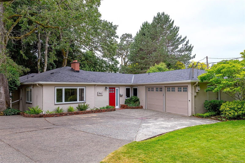 1941 Mayfair Dr, Saanich, British Columbia