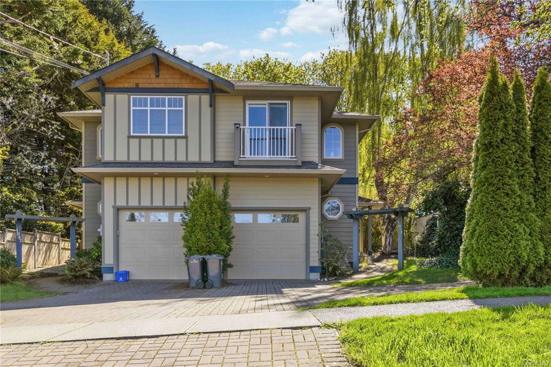 1089 Colville Rd, Esquimalt, British Columbia