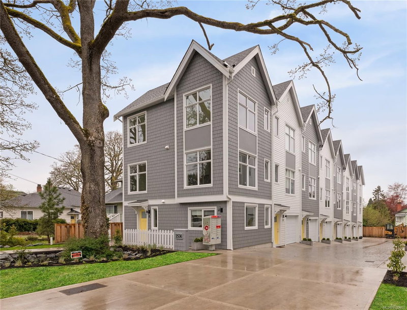 2536 Shelbourne St #11, Victoria, British Columbia