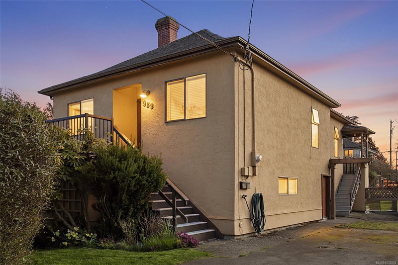 989 Dunsmuir Rd, Esquimalt, British Columbia