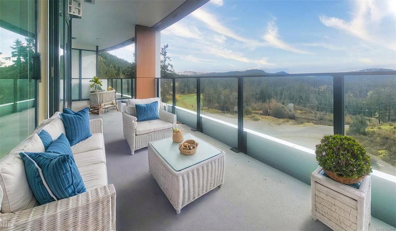 2000 Hannington Rd #808, Langford, British Columbia