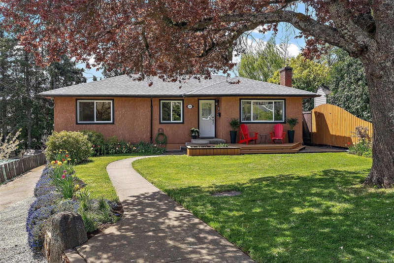 1094 Gosper Cres, Esquimalt, British Columbia