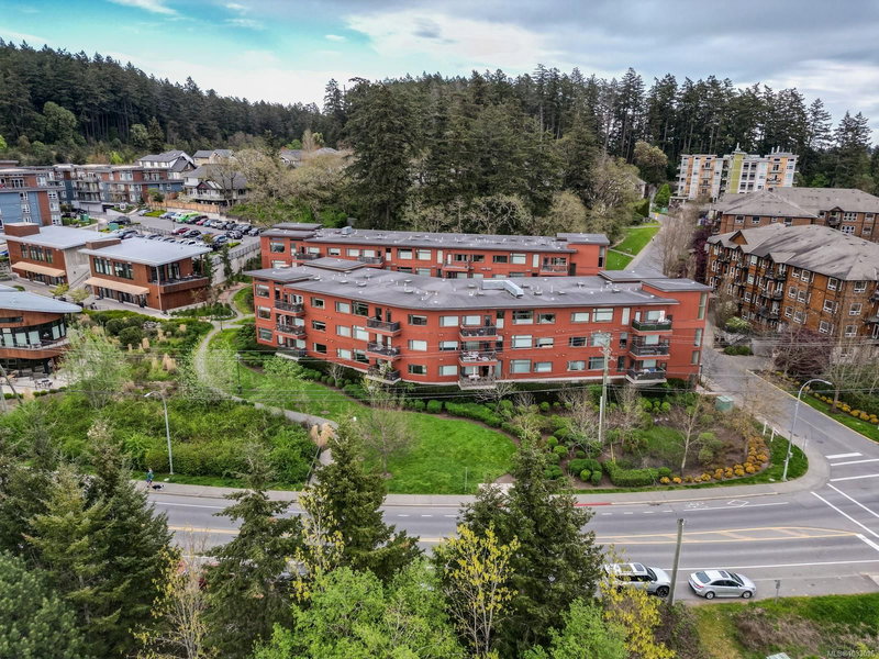 150 Nursery Hill Dr #207, View Royal, British Columbia