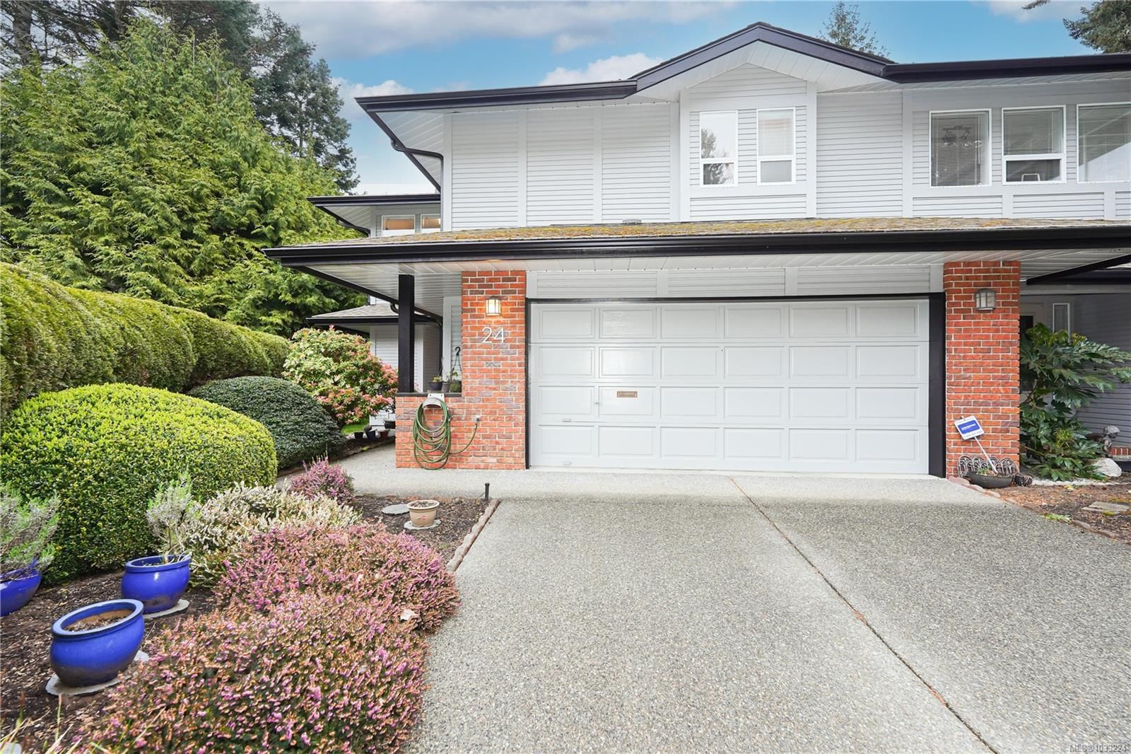 24 4630 Lochside Dr