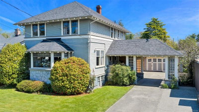 3107 Quadra St, Victoria