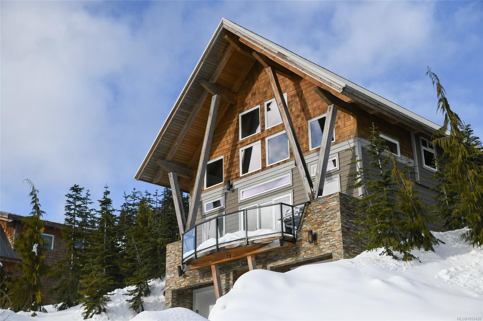 570 Arrowsmith Ridge