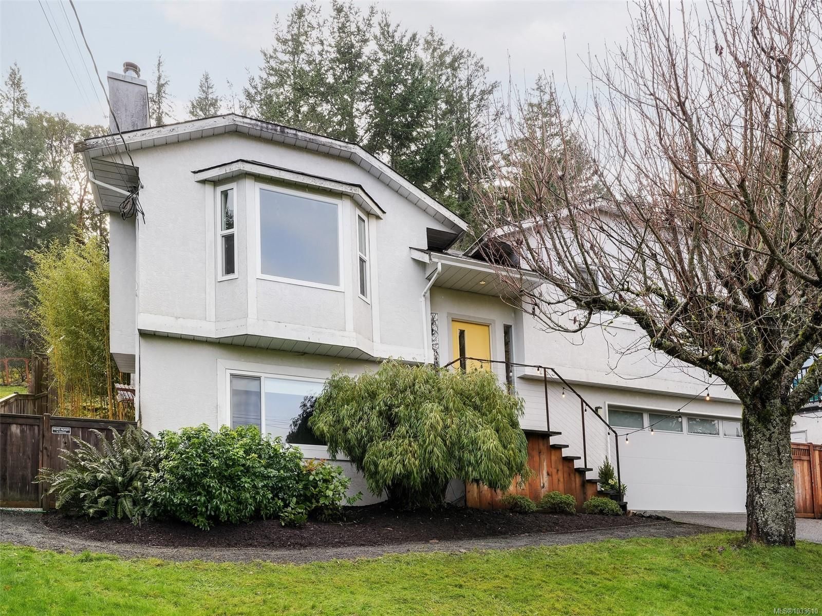 {"zip":"V9C 3R5","area":"Capital Regional District","city":"Colwood","state":"BC","country":null,"district":null,"addressKey":"775drummondwaycolwood","streetName":"Drummond","unitNumber":null,"neighborhood":"Co Triangle","streetNumber":"775","streetSuffix":"Way","communityCode":null,"streetDirection":null,"majorIntersection":null,"streetDirectionPrefix":null}