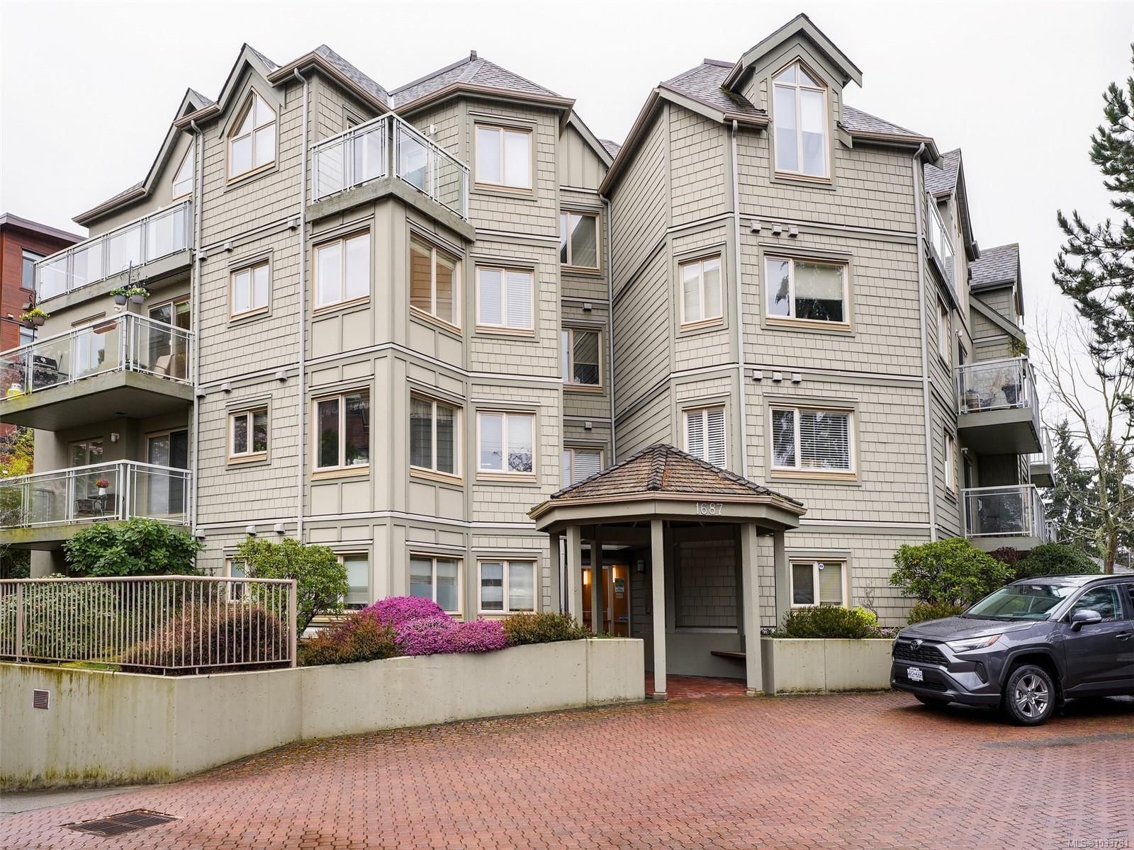 {"zip":"V8P 4K5","area":"Capital Regional District","city":"Saanich","state":"BC","country":null,"district":null,"addressKey":"3011687poplaravenuesaanich","streetName":"Poplar","unitNumber":"301","neighborhood":"SE Mt Tolmie","streetNumber":"1687","streetSuffix":"Ave","communityCode":null,"streetDirection":null,"majorIntersection":null,"streetDirectionPrefix":null}