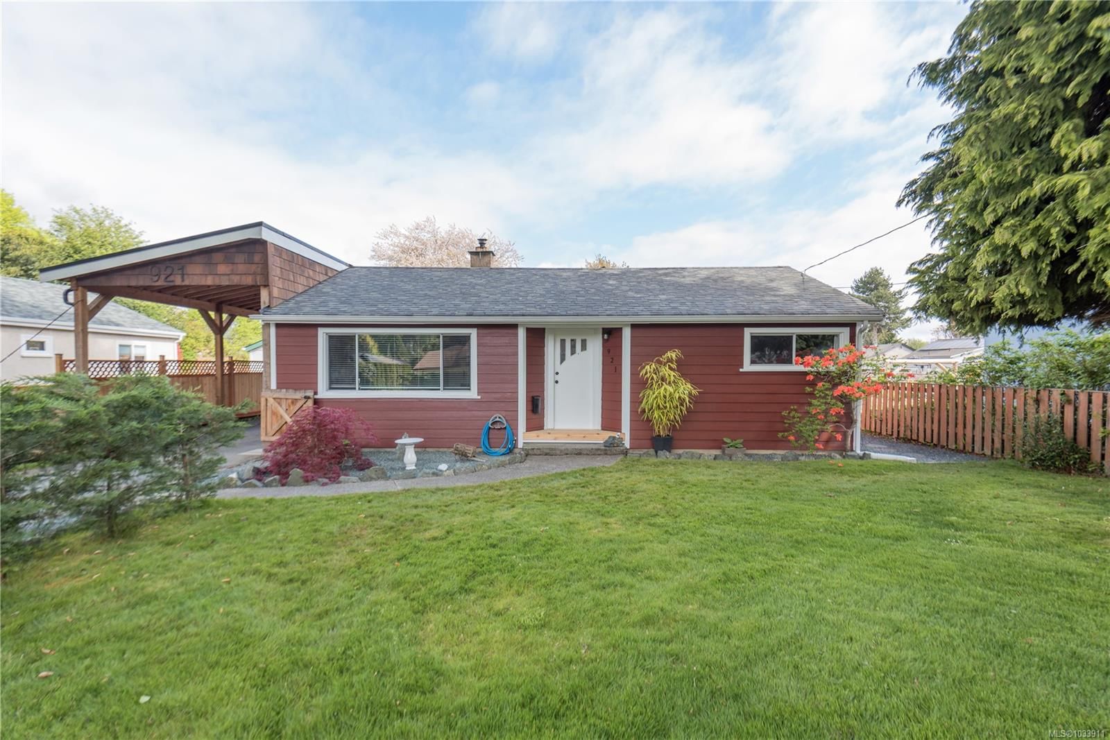 921 Wharncliffe Rd