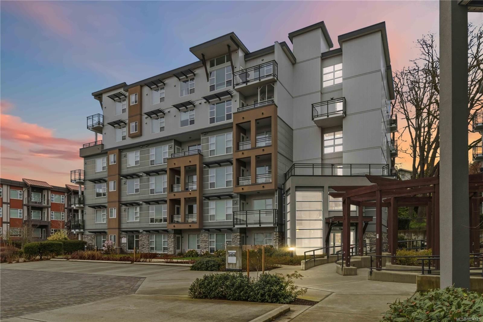{"zip":"V8X 0B1","area":"Capital Regional District","city":"Saanich","state":"BC","country":null,"district":null,"addressKey":"1051016invernessroadsaanich","streetName":"Inverness","unitNumber":"105","neighborhood":"The Shire","streetNumber":"1016","streetSuffix":"Rd","communityCode":null,"streetDirection":null,"majorIntersection":null,"streetDirectionPrefix":null}