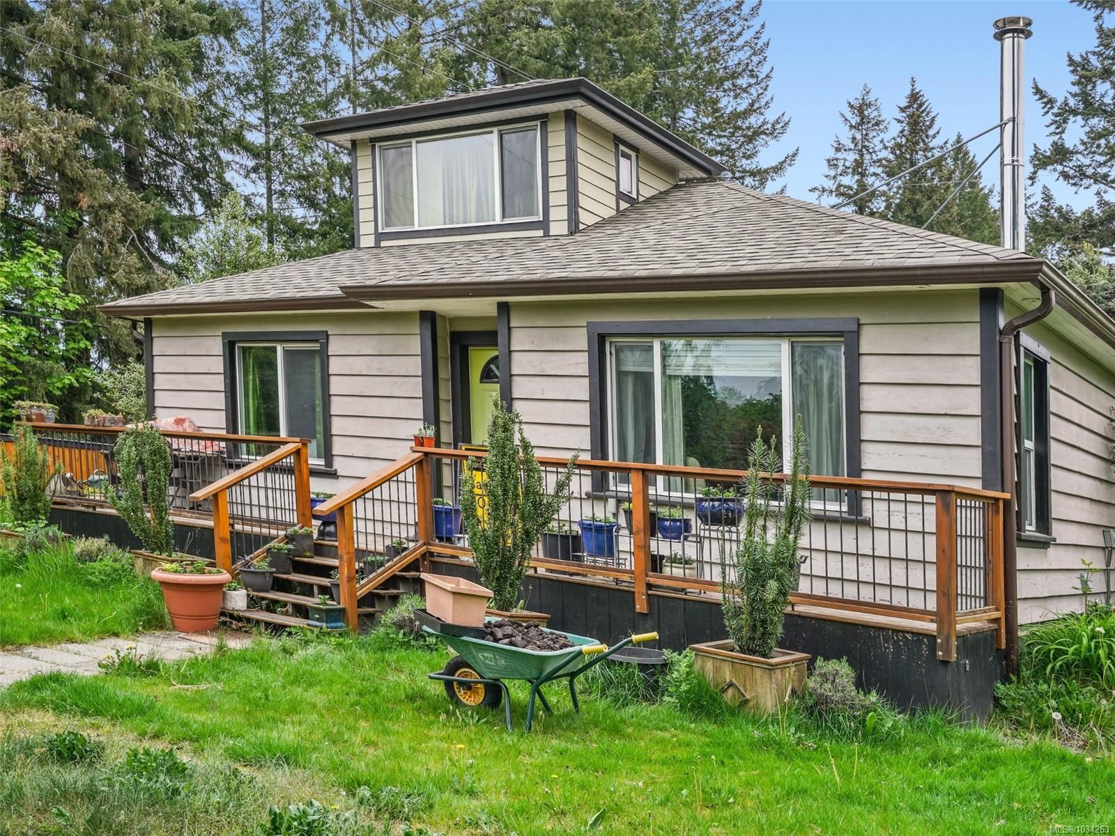 {"zip":"V0R 1Y0","area":"Cowichan Valley Regional District","city":"Honeymoon Bay","state":"BC","country":null,"district":null,"addressKey":"6829firststreethoneymoonbay","streetName":"First","unitNumber":null,"neighborhood":"Du Honeymoon Bay","streetNumber":"6829","streetSuffix":"St","communityCode":null,"streetDirection":null,"majorIntersection":null,"streetDirectionPrefix":null}