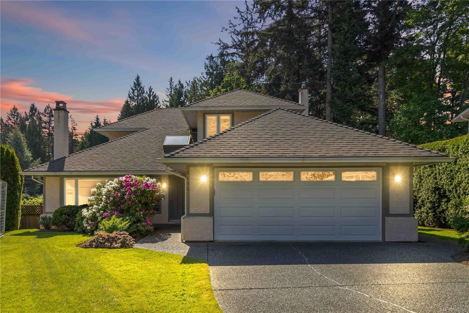 {"zip":"V8Y 2T7","area":"Capital Regional District","city":"Saanich","state":"BC","country":null,"district":null,"addressKey":"5195walemacourtsaanich","streetName":"Walema","unitNumber":null,"neighborhood":"SE Cordova Bay","streetNumber":"5195","streetSuffix":"Crt","communityCode":null,"streetDirection":null,"majorIntersection":null,"streetDirectionPrefix":null}