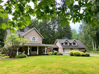 1753 Peerless Rd, Shawnigan Lake