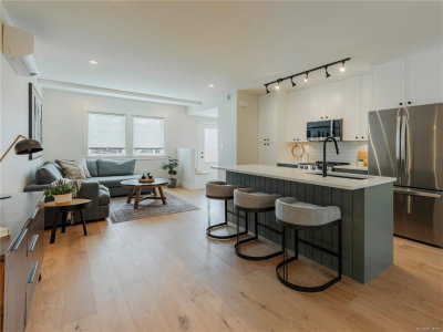 #4 – 1830 Allenby St, Saanich
