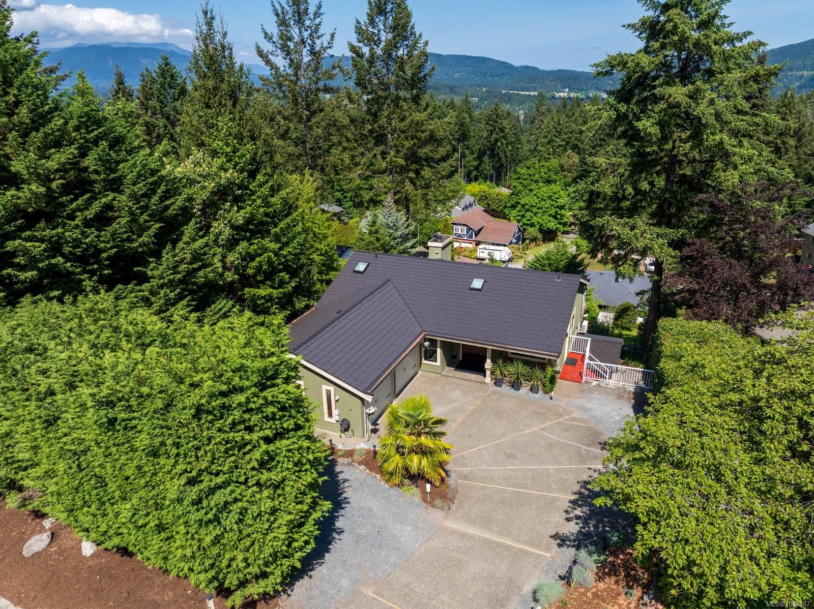 {"zip":"V9L 5P1","area":"North Cowichan, Municipality of","city":"Duncan","state":"BC","country":null,"district":null,"addressKey":"1415kingsviewroadduncan","streetName":"Kingsview","unitNumber":null,"neighborhood":"Du East Duncan","streetNumber":"1415","streetSuffix":"Rd","communityCode":null,"streetDirection":null,"majorIntersection":null,"streetDirectionPrefix":null}