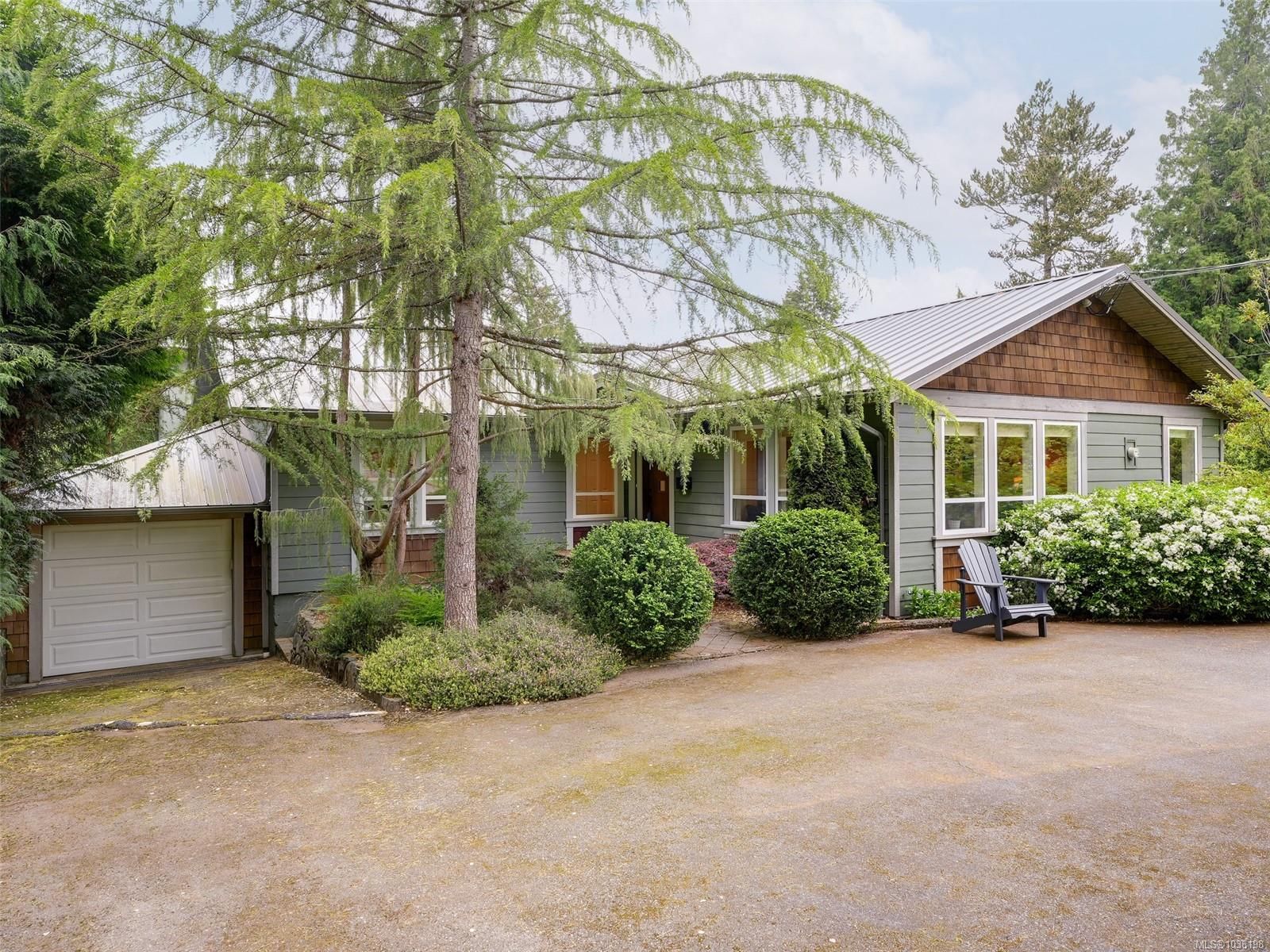 {"zip":"V8Y 1W4","area":"Capital Regional District","city":"Saanich","state":"BC","country":null,"district":null,"addressKey":"5148santaclaraavenuesaanich","streetName":"Santa Clara","unitNumber":null,"neighborhood":"SE Cordova Bay","streetNumber":"5148","streetSuffix":"Ave","communityCode":null,"streetDirection":null,"majorIntersection":null,"streetDirectionPrefix":null}