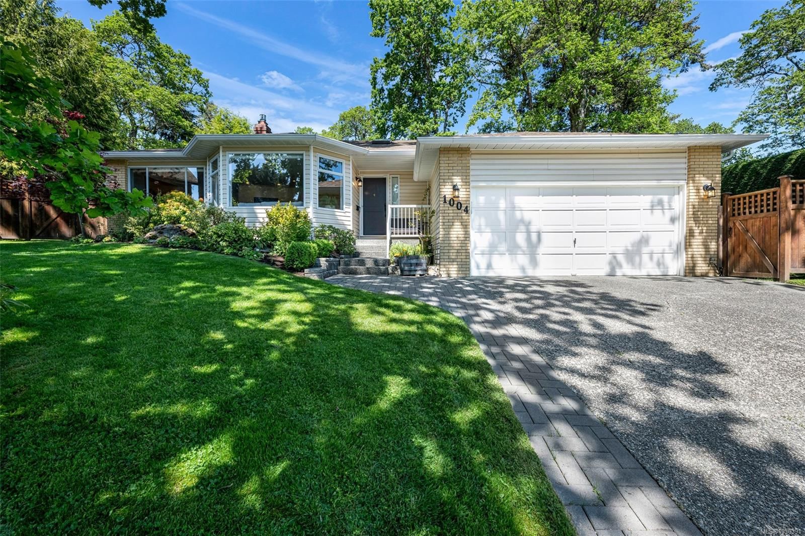 {"zip":"V8Y 2W7","area":"Capital Regional District","city":"Saanich","state":"BC","country":null,"district":null,"addressKey":"1004falaiseplacesaanich","streetName":"Falaise","unitNumber":null,"neighborhood":"SE Broadmead","streetNumber":"1004","streetSuffix":"Pl","communityCode":null,"streetDirection":null,"majorIntersection":null,"streetDirectionPrefix":null}