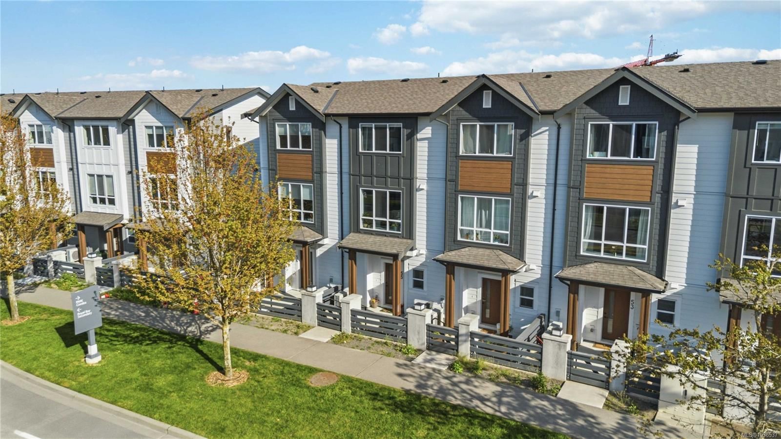 {"zip":"V9C 0R9","area":"Capital Regional District","city":"Colwood","state":"BC","country":null,"district":null,"addressKey":"55368tradewindsavenuecolwood","streetName":"Tradewinds","unitNumber":"55","neighborhood":"ECHO","streetNumber":"368","streetSuffix":"Ave","communityCode":null,"streetDirection":null,"majorIntersection":null,"streetDirectionPrefix":null}