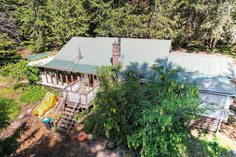 3070 Fairbairn Rd, Gabriola Island, British Columbia