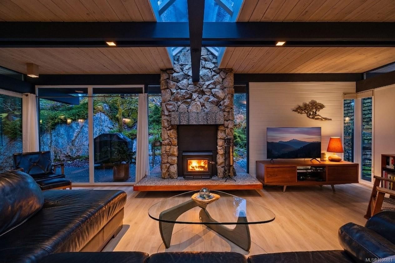{"zip":"V8X 2N8","area":"Capital Regional District","city":"Saanich","state":"BC","country":null,"district":null,"addressKey":"4513edgewoodplacesaanich","streetName":"Edgewood","unitNumber":null,"neighborhood":"SE Broadmead","streetNumber":"4513","streetSuffix":"Pl","communityCode":null,"streetDirection":null,"majorIntersection":null,"streetDirectionPrefix":null}