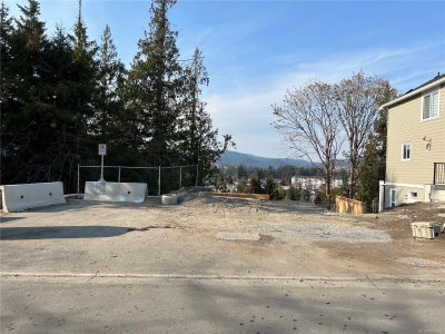 1002 Peace Keeping Cres, Langford