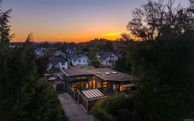 330 Irving Rd, Victoria