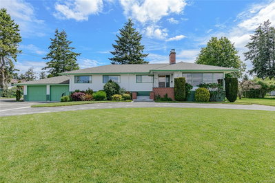 3785 Raymond St, Saanich