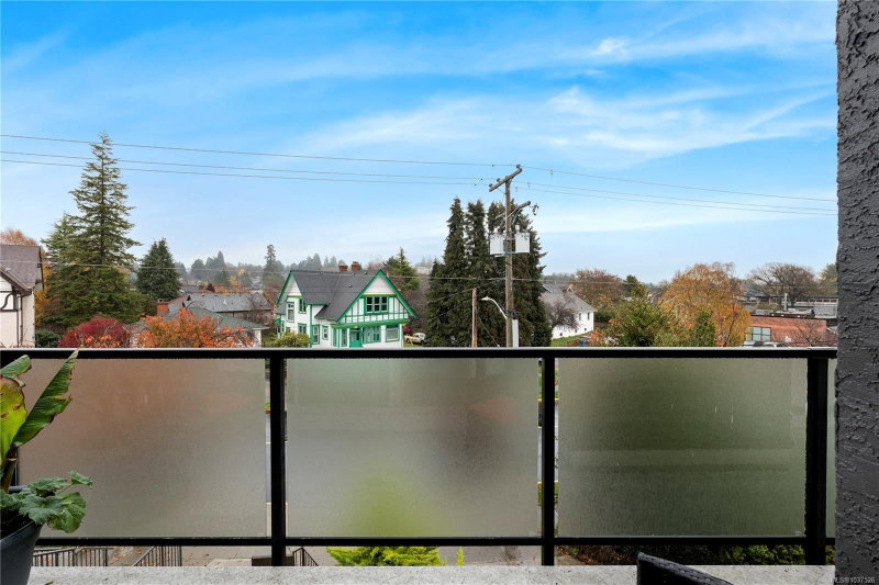 1241 Fairfield Rd #402, Victoria, British Columbia