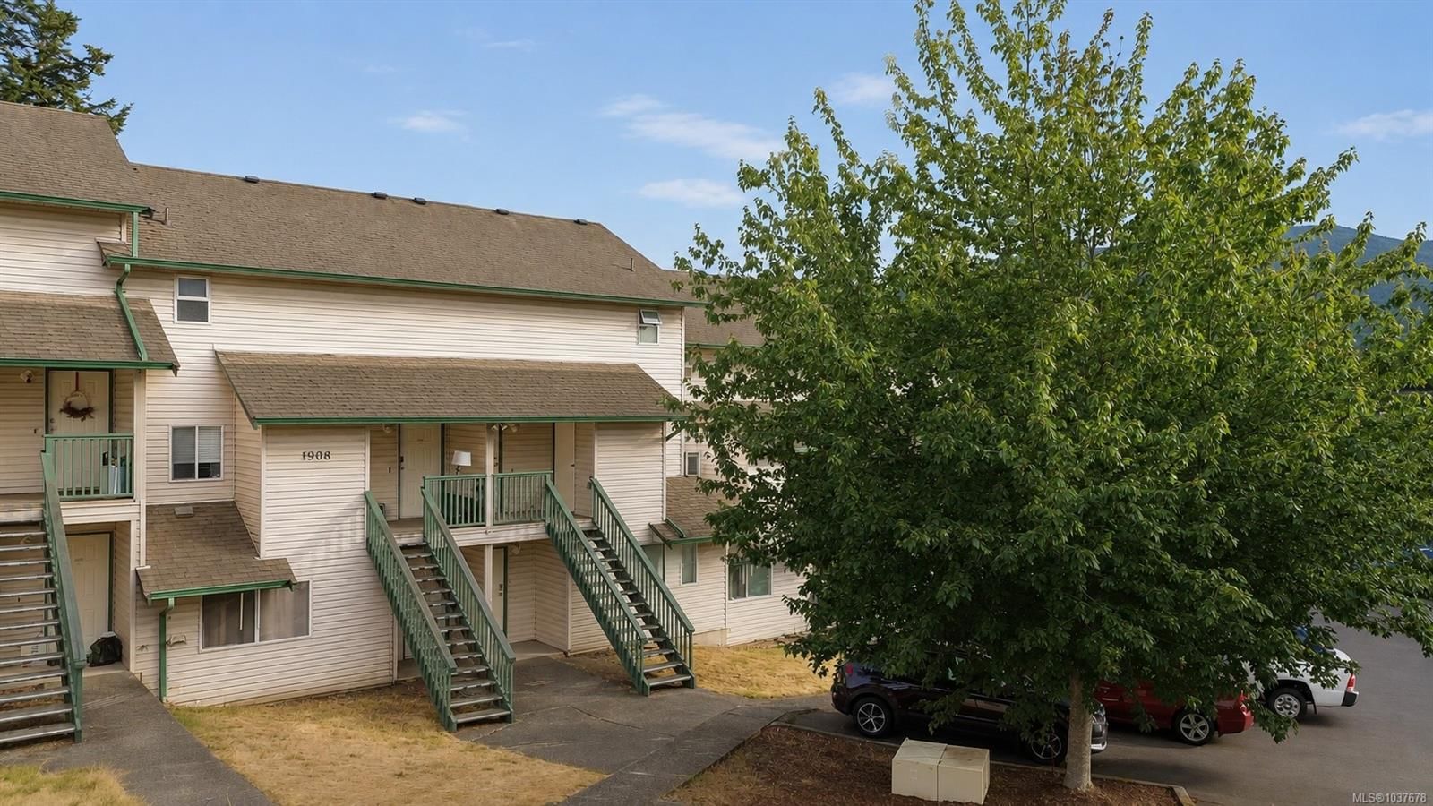 #203 1908 Bowen Rd