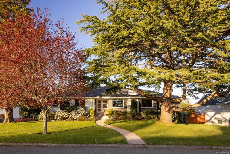 2700 Dorset Rd, Oak Bay, British Columbia