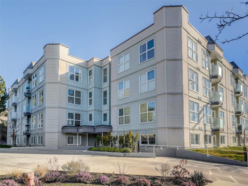 1201 Hillside Ave #302, Victoria, British Columbia