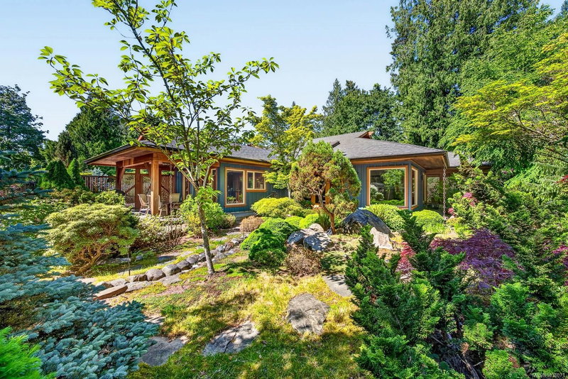 169 Churchill Rd, Salt Spring, British Columbia