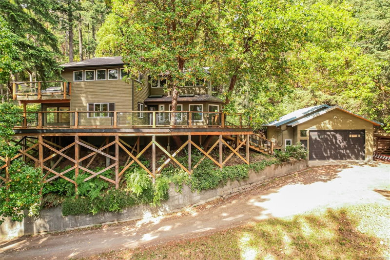 171 Lautman Dr, Salt Spring, British Columbia