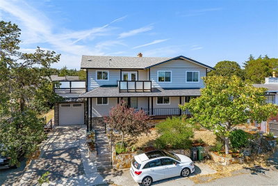 1408 Tovido Lane, Victoria